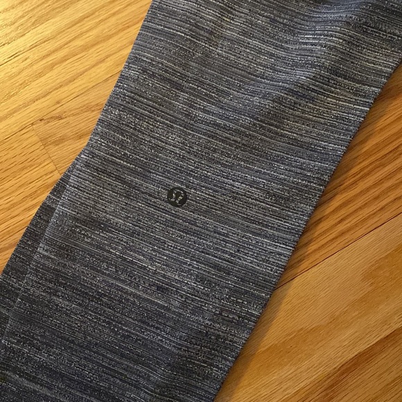 LuluLemon 28” Lab Varsa Leggings - Picture 3 of 6